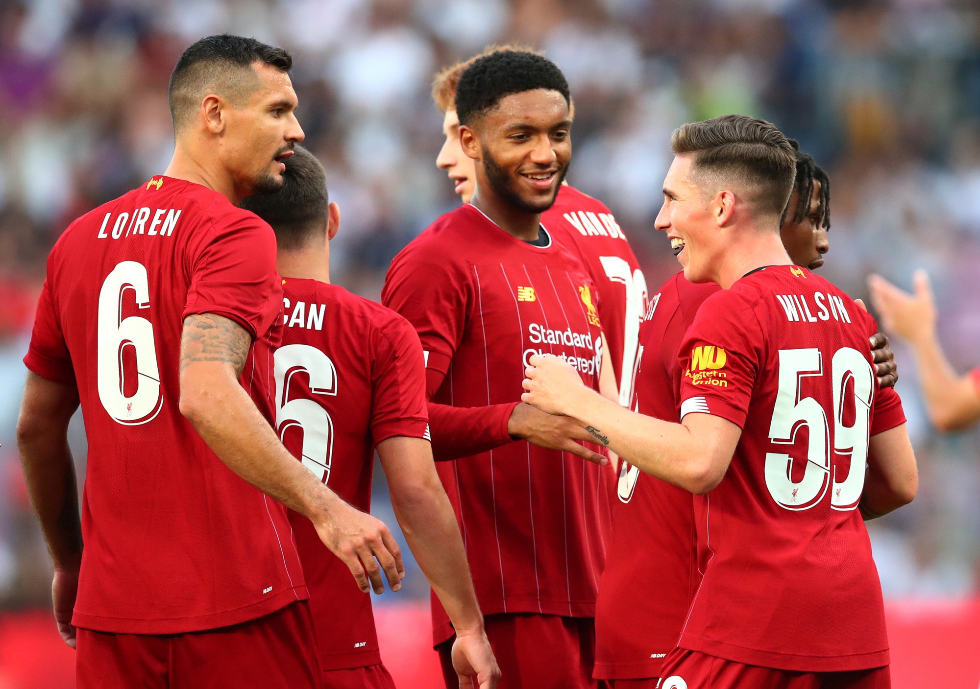 Chelsea thắng 3 trận liên tiếp, Liverpool ngược dòng quật ngã Lyon