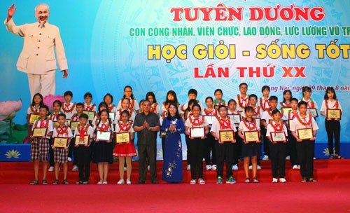 ĐỒNG NAI: Tuyên dương con CNVC-LĐ học giỏi, sống tốt