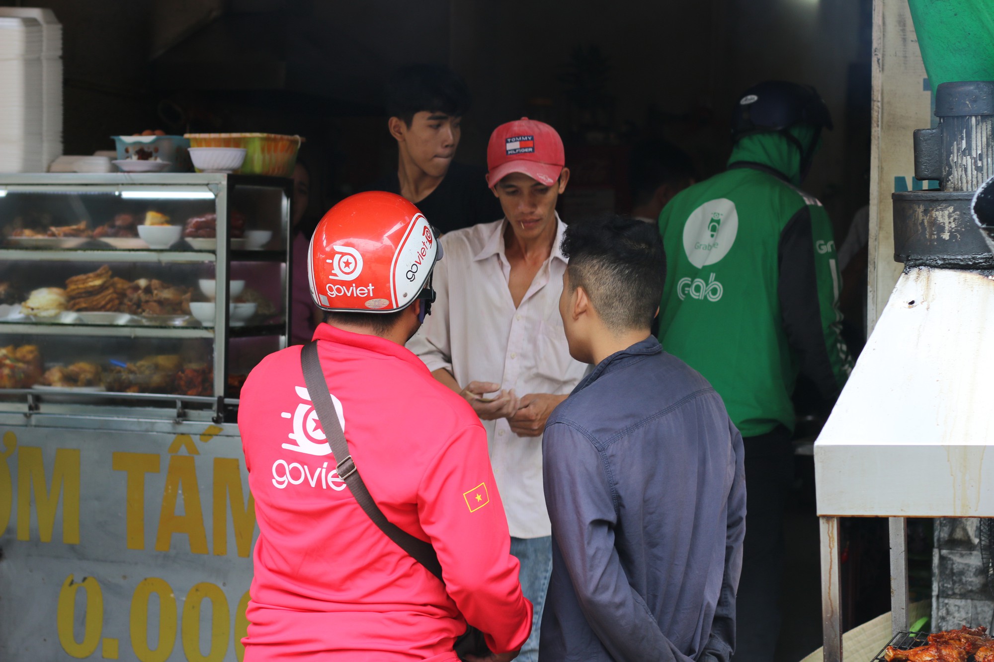 Hàng quán đắt khách nhờ lên app gọi món - Ảnh 6.