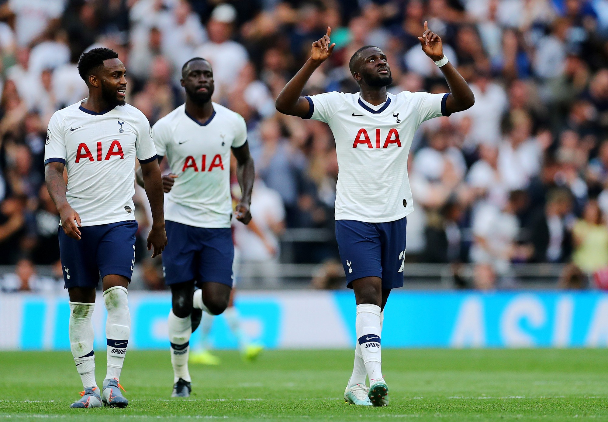 Hạ Aston Villa 3-1, á quân châu Âu Tottenham thăng hoa - Ảnh 4.