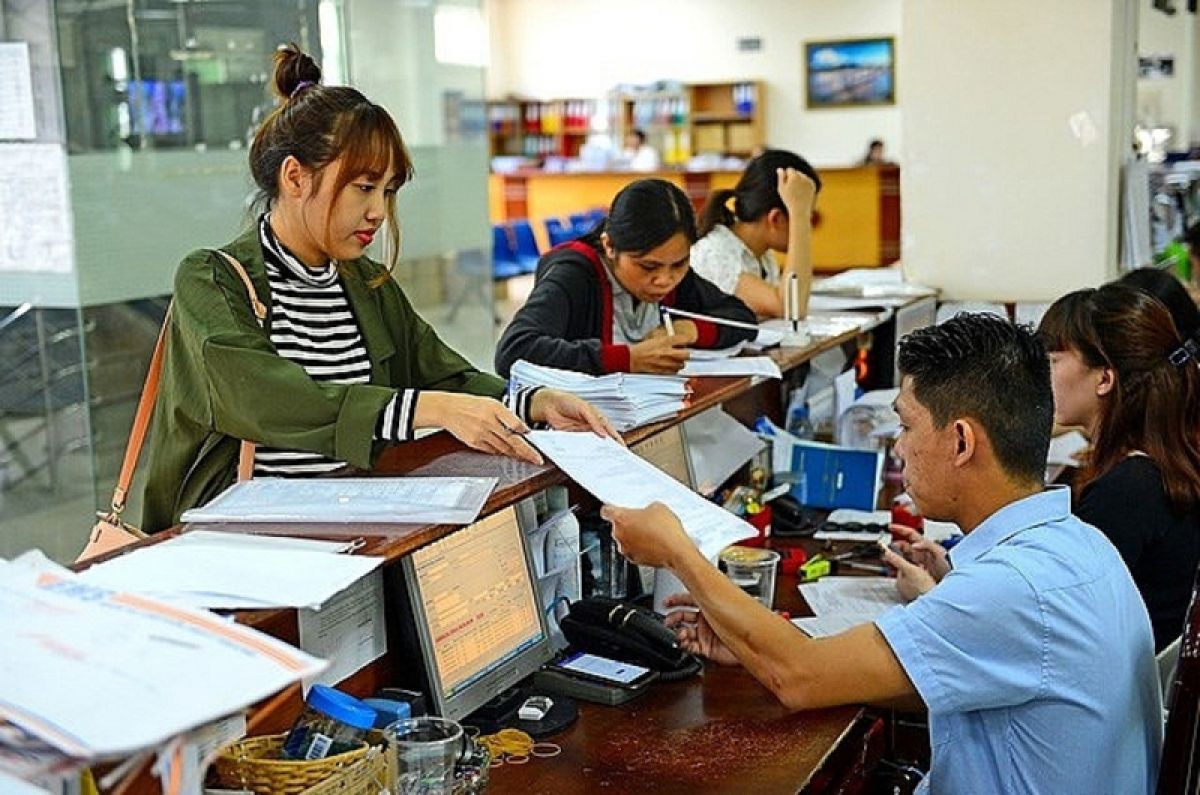Những quyền lợi khi bị chuyển việc, th&ocirc;i việc - Ảnh 2.