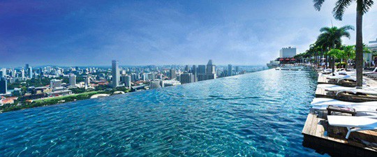 Đ&atilde; mắt với những bể bơi xanh ng&aacute;t, đẹp n&iacute;n thở tr&ecirc;n khắp h&agrave;nh tinh - Ảnh 3.