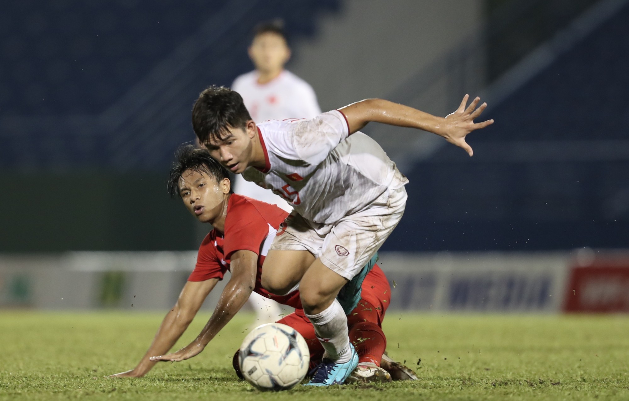 Tối nay, U18 Việt Nam quyết đấu Th&aacute;i Lan gi&agrave;nh v&eacute; v&agrave;o b&aacute;n kết - Ảnh 1.