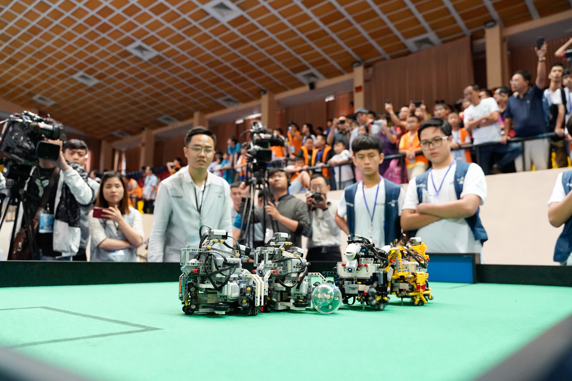 7 đội tuyển học sinh Việt Nam tranh tài cuộc thi Robot quốc tế