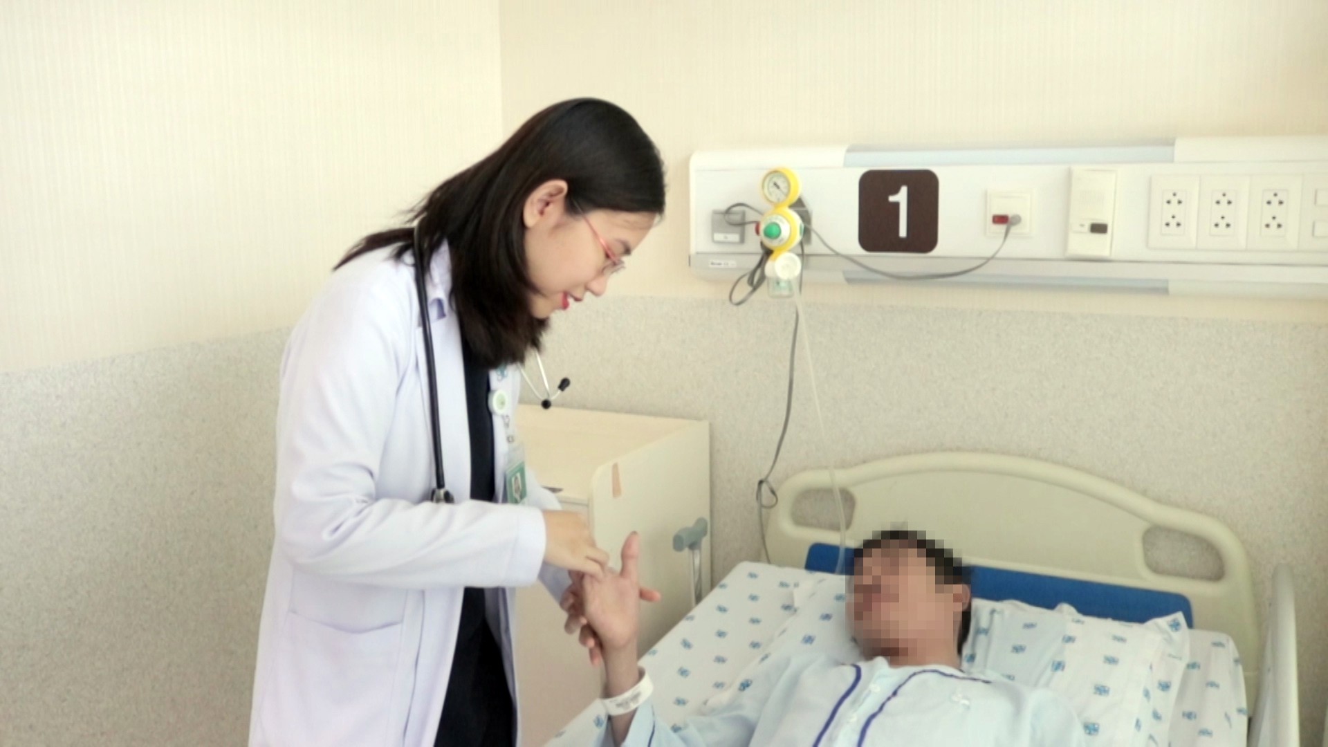 Nhiễm chất cực độc do thường xuy&ecirc;n x&ocirc;ng thuốc cho nh&agrave; mới x&acirc;y - Ảnh 2.