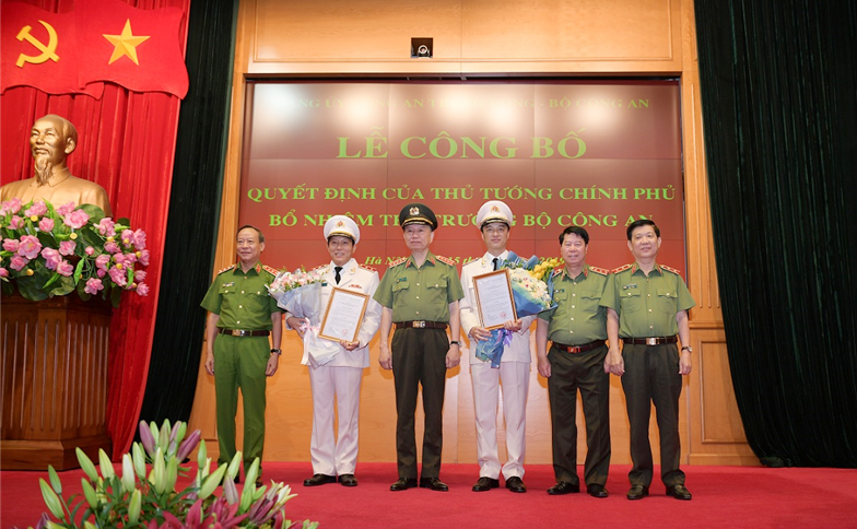 Trung tướng Lương Tam Quang v&agrave; Thiếu tướng Nguyễn Duy Ngọc trở th&agrave;nh 2 t&acirc;n Thứ trưởng Bộ C&ocirc;ng an - Ảnh 1.