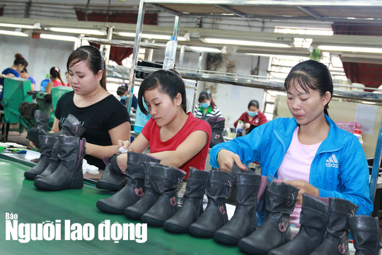 Tăng giờ l&agrave;m th&ecirc;m: Lợi bất cập hại - Ảnh 2.