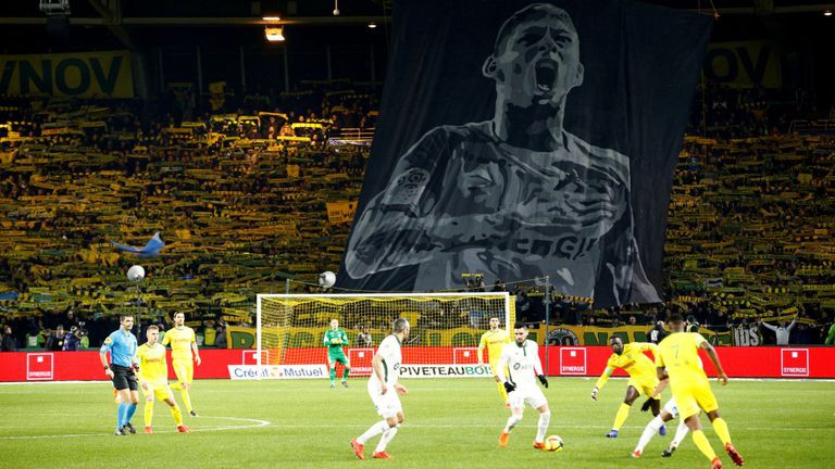 V&eacute;n m&agrave;n b&iacute; ẩn quanh vụ tử nạn m&aacute;y bay của Emiliano Sala - Ảnh 5.