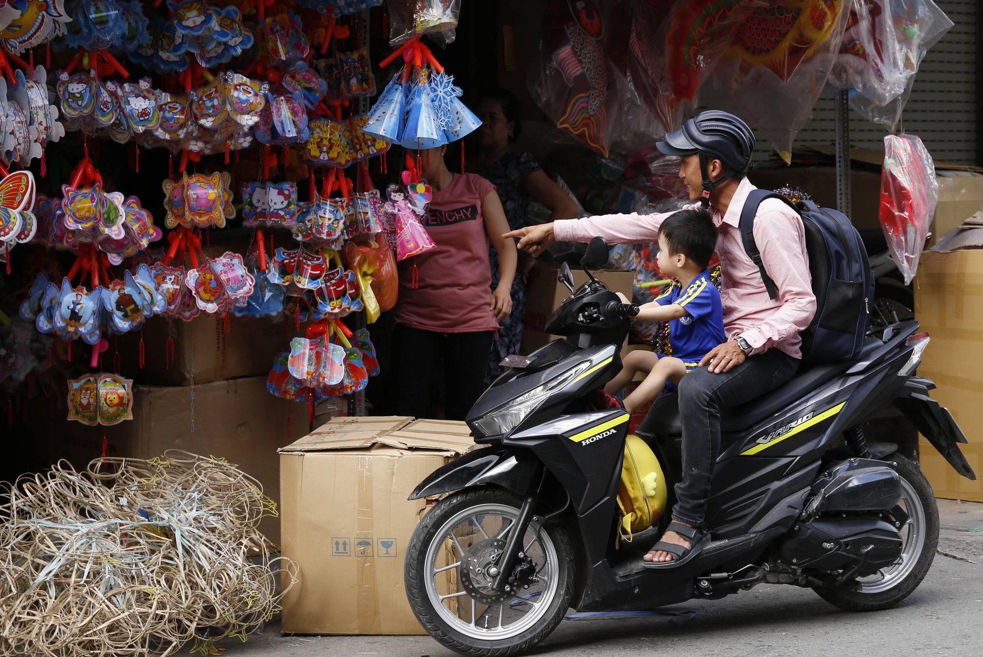 Rộn ràng xóm lồng đèn Phú Bình - Ảnh 8.