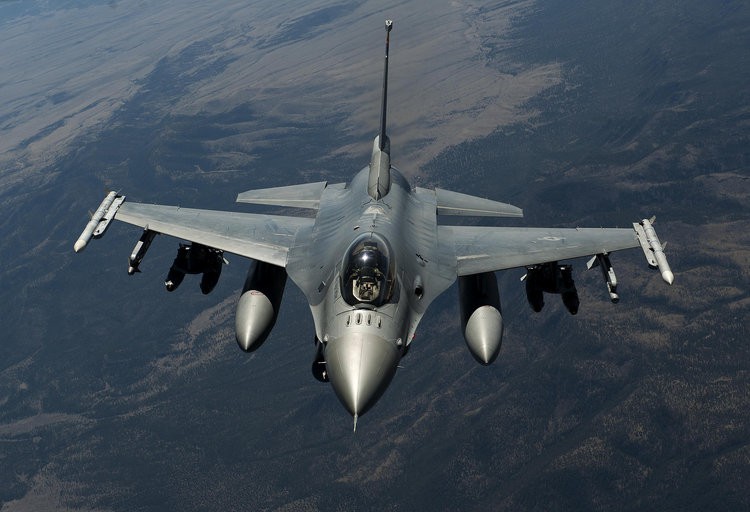 Mỹ định bán 66 chiến đấu cơ F-16 cho Đài Loan
