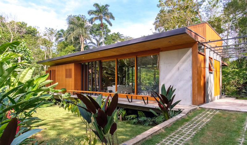 Ngôi nhà gỗ tuyệt đẹp giữa thiên nhiên xanh tươi