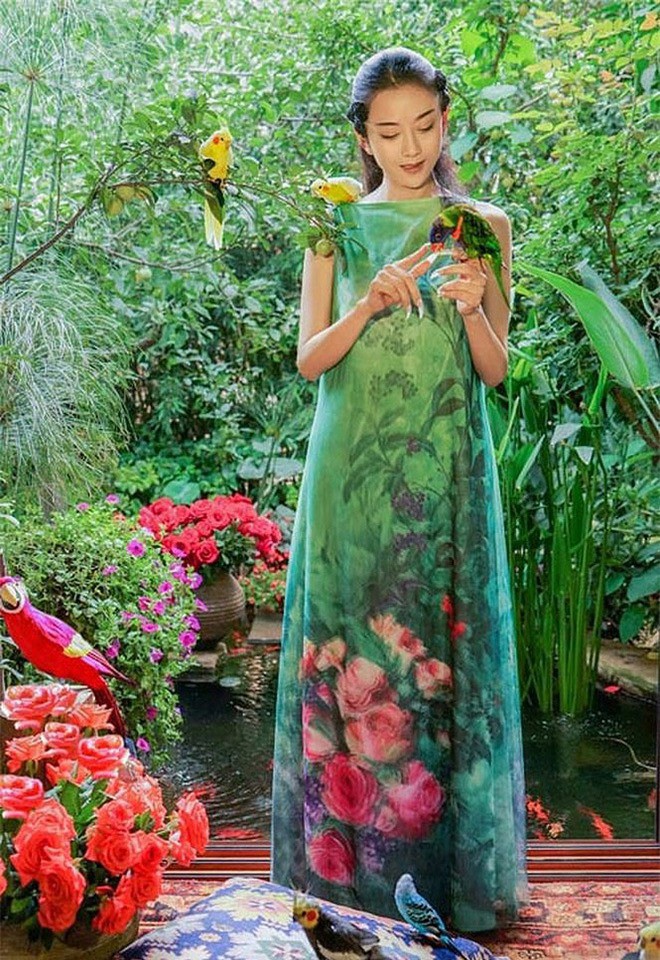 Mỹ nh&acirc;n Anh h&ugrave;ng xạ đi&ecirc;u U60 m&agrave; nhan sắc vẫn tựa g&aacute;i đ&ocirc;i mươi - Ảnh 7.