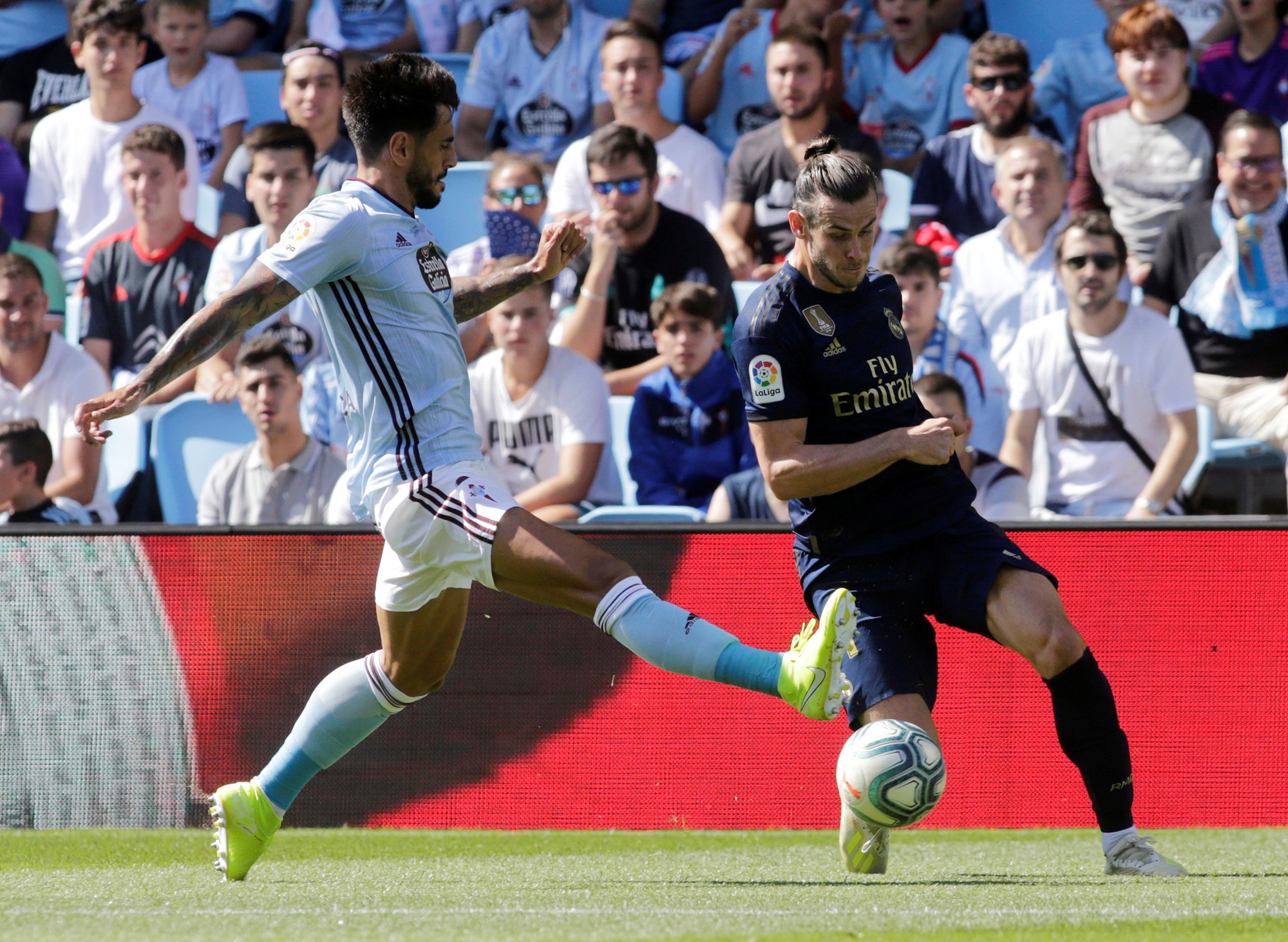 Gareth Bale đòi lại danh dự, Real Madrid vượt lên ngôi đầu La Liga