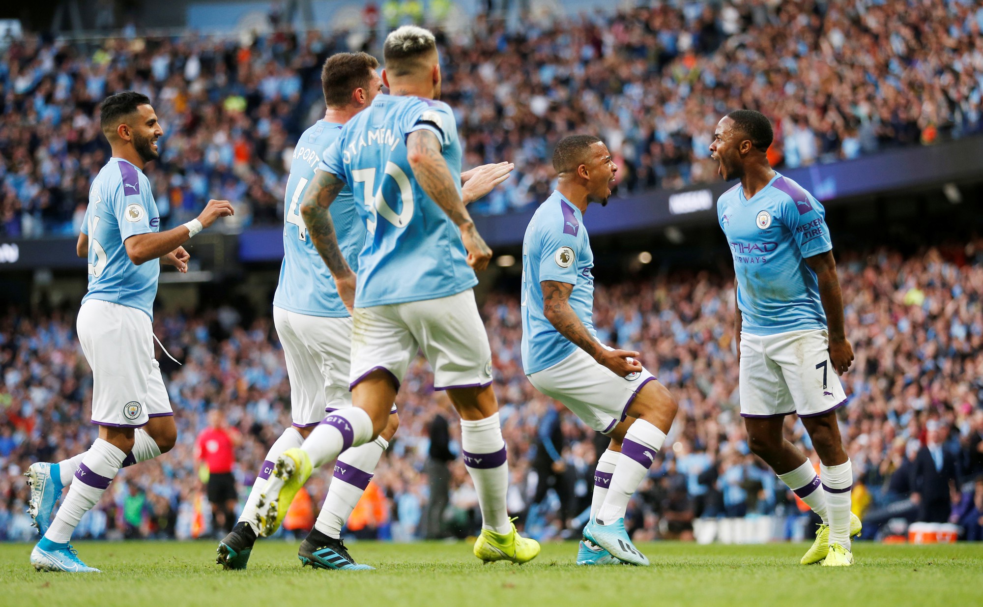 VAR cứu Tottenham, Man City ôm hận đại chiến - Ảnh 3.