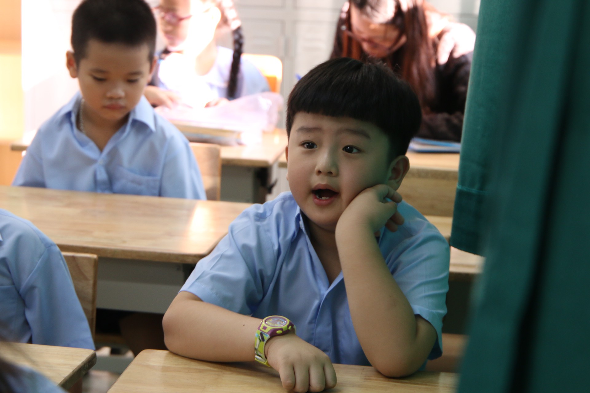 Ph&oacute;ng sự ảnh: Ch&agrave;o lớp 1 - Ảnh 20.
