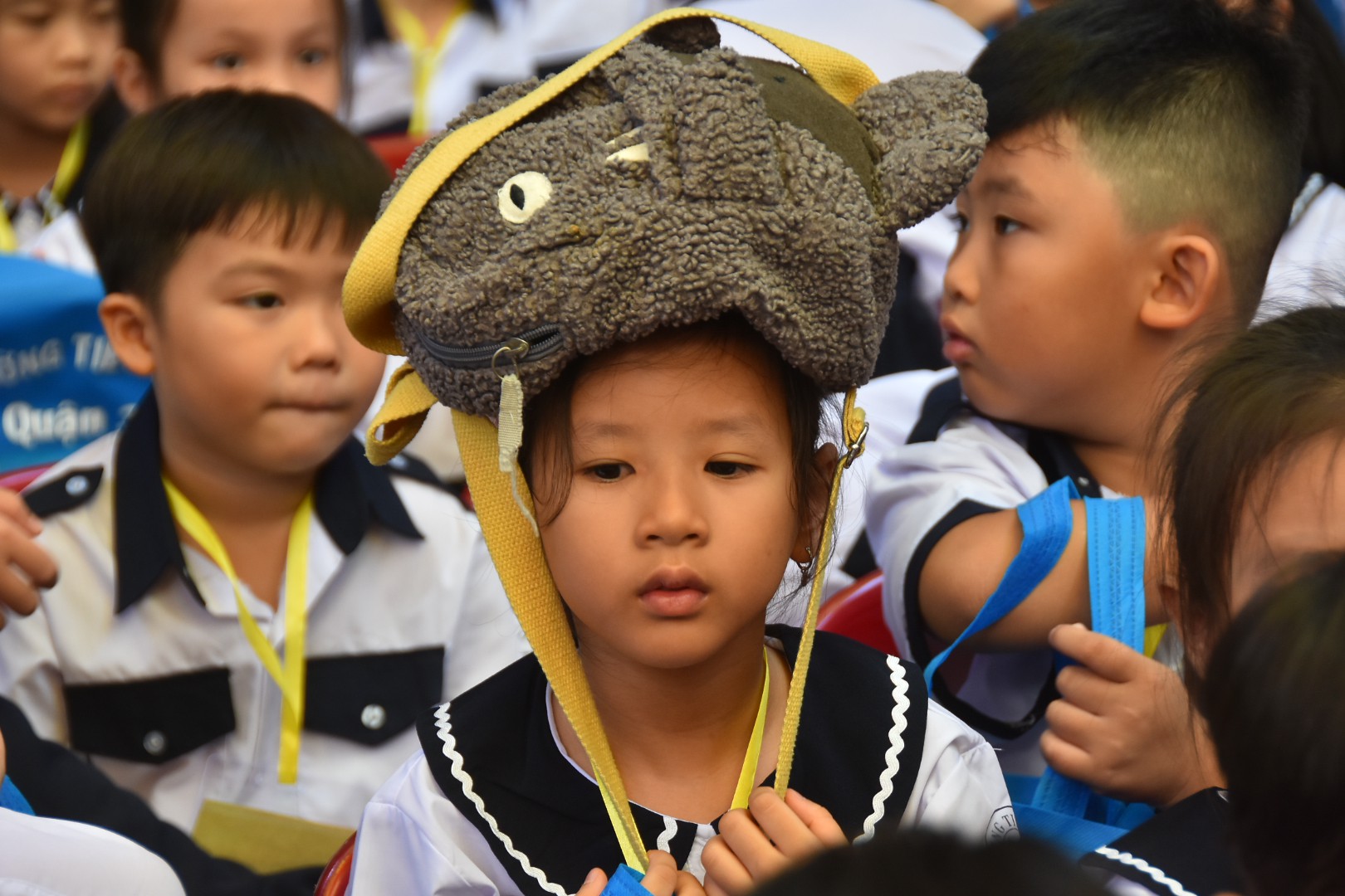 Ph&oacute;ng sự ảnh: Ch&agrave;o lớp 1 - Ảnh 8.