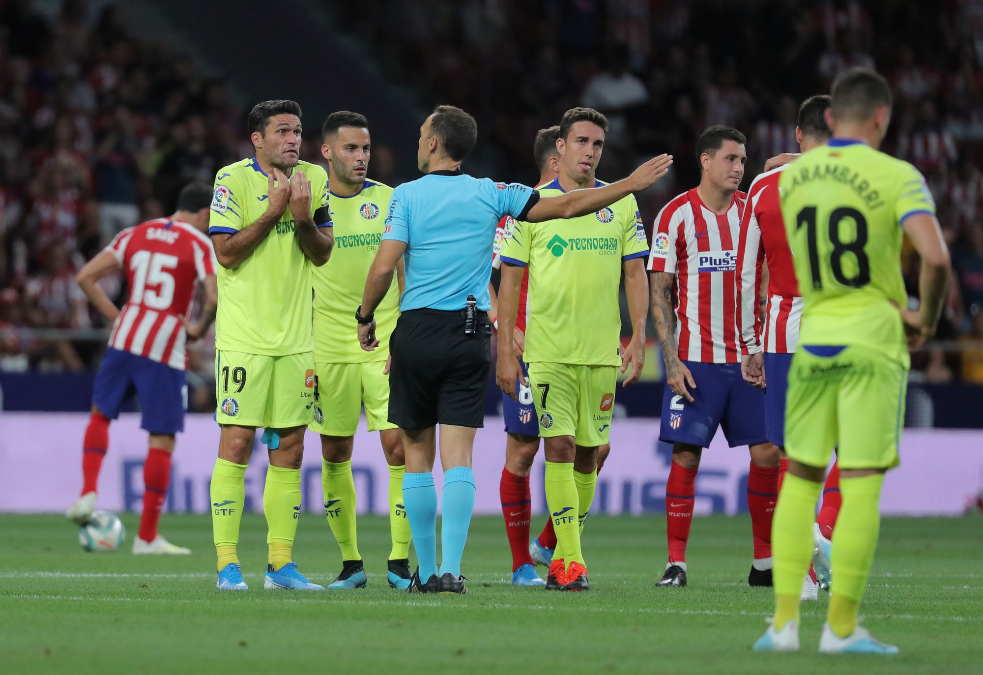 Đua tốc độ kinh ho&agrave;ng, sao trẻ Atletico Madrid g&acirc;y sốc La Liga - Ảnh 2.