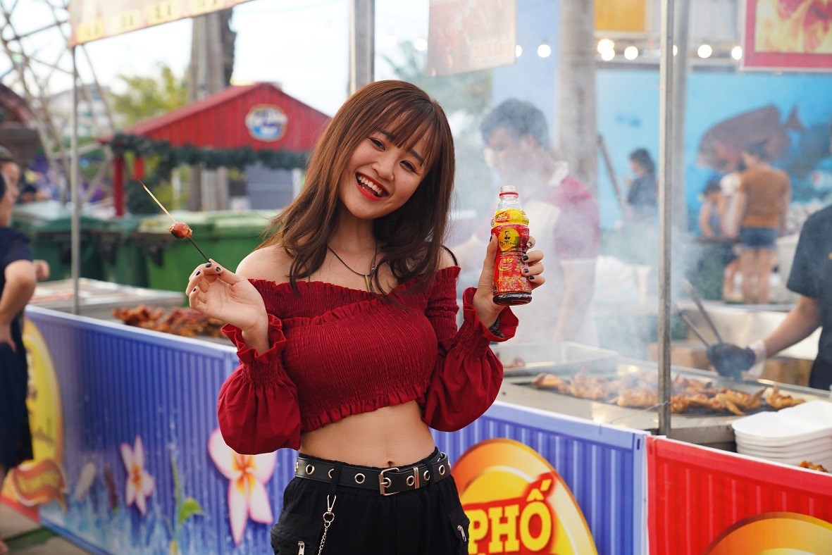 Những khoảnh khắc ấn tượng trong h&agrave;nh tr&igrave;nh xuy&ecirc;n Việt của Lễ hội Phố H&agrave;ng N&oacute;ng - Ảnh 6.