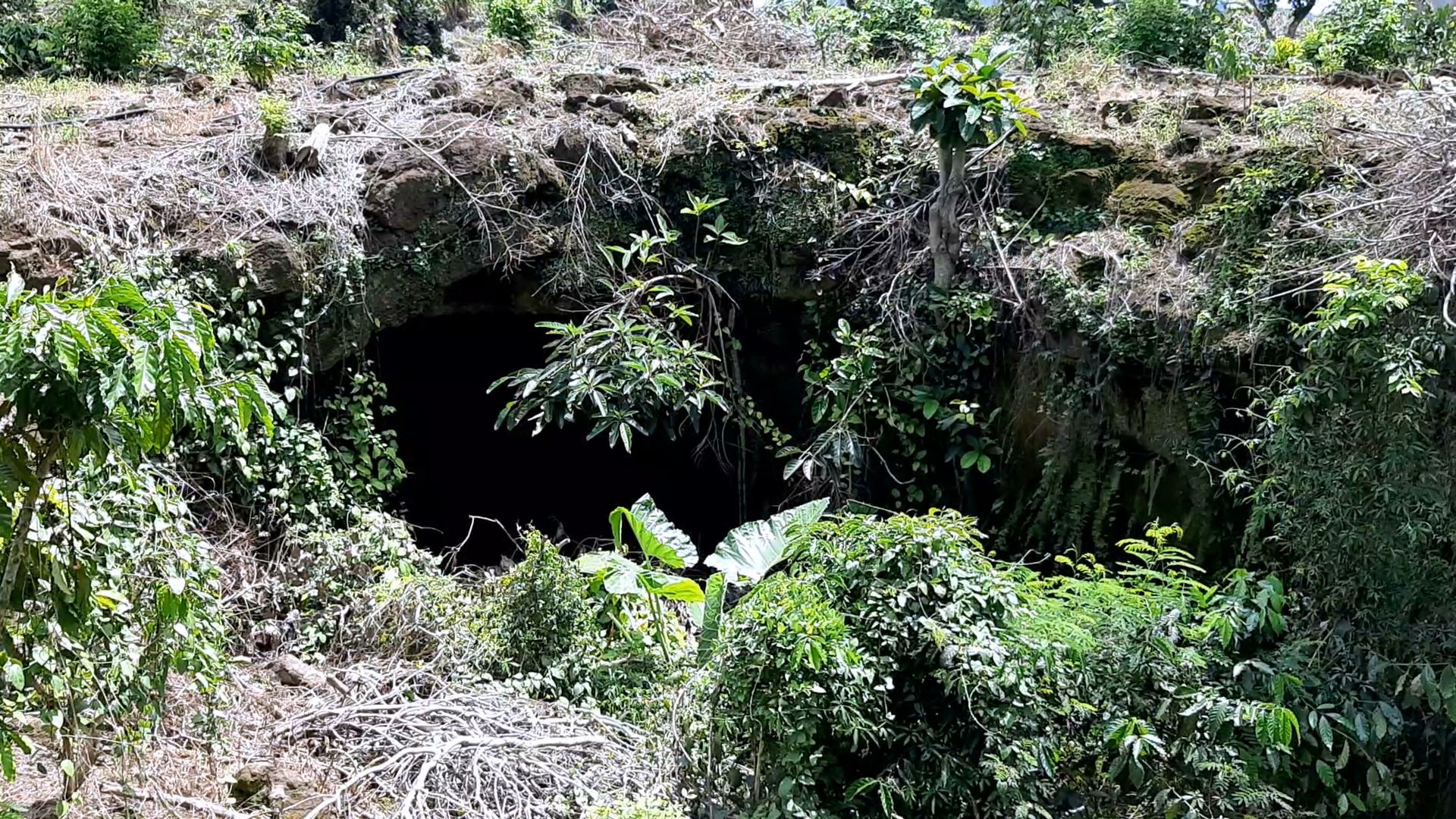 Kh&aacute;m ph&aacute; hang dung nham d&agrave;i tốp 5 Đ&ocirc;ng Nam &Aacute; - Ảnh 1.