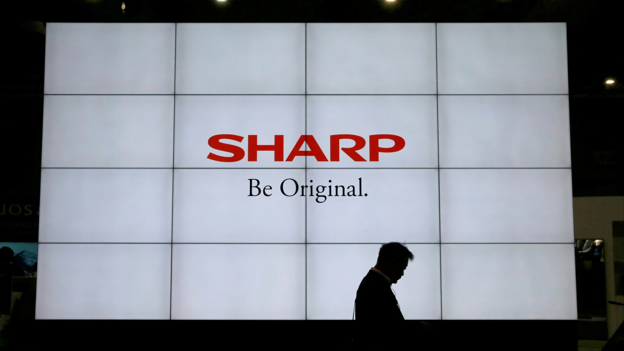 Sharp chuyển kế hoạch xây dựng nhà máy từ Trung Quốc sang Việt Nam