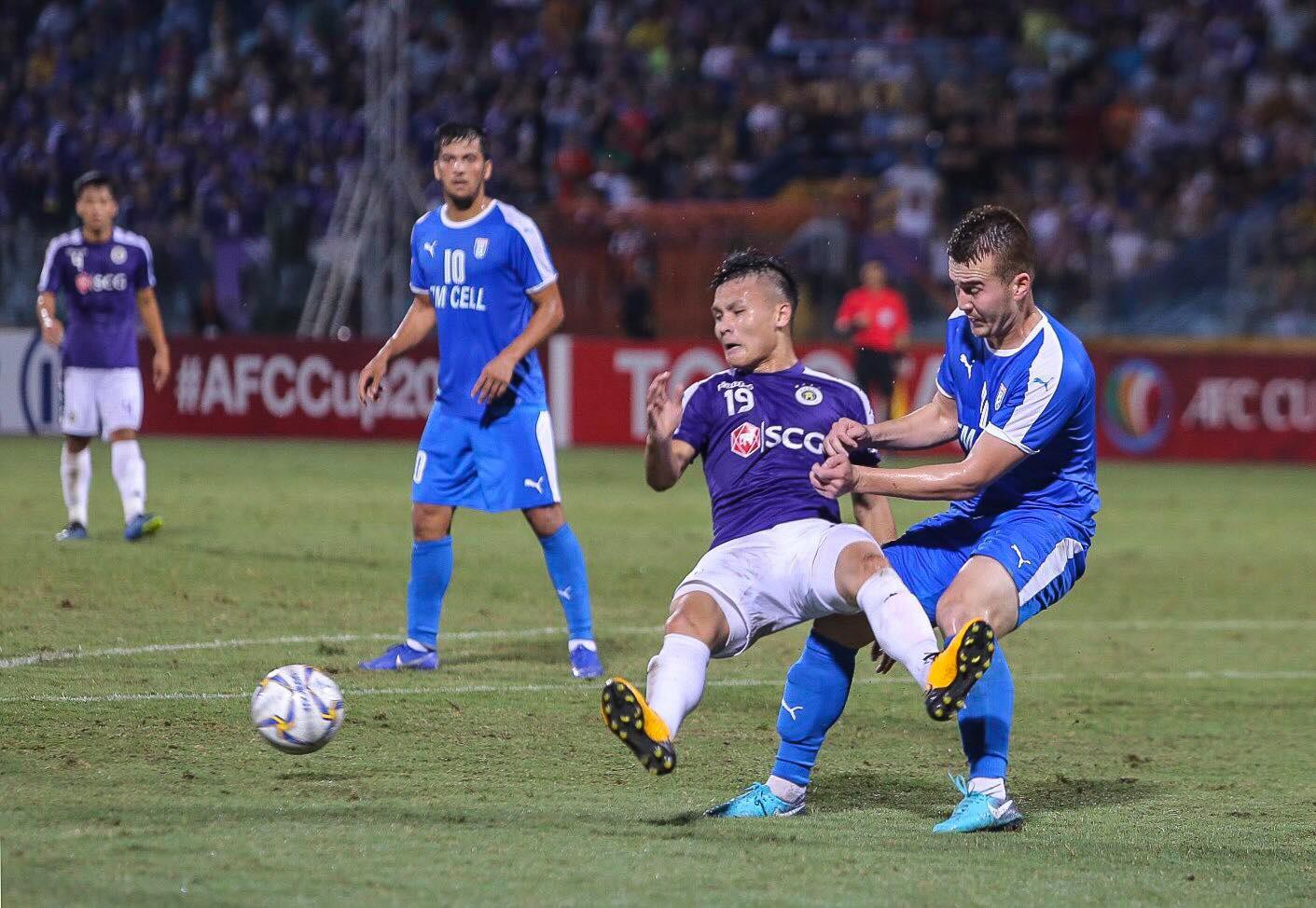 Quang Hải lập siêu phẩm, Hà Nội FC đánh bại Altyn Asyr