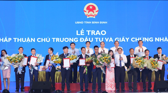 TS Trần Du Lịch: Miền Trung chậm thủ tục đầu tư một ng&agrave;y l&agrave; ngh&egrave;o th&ecirc;m một năm - Ảnh 4.