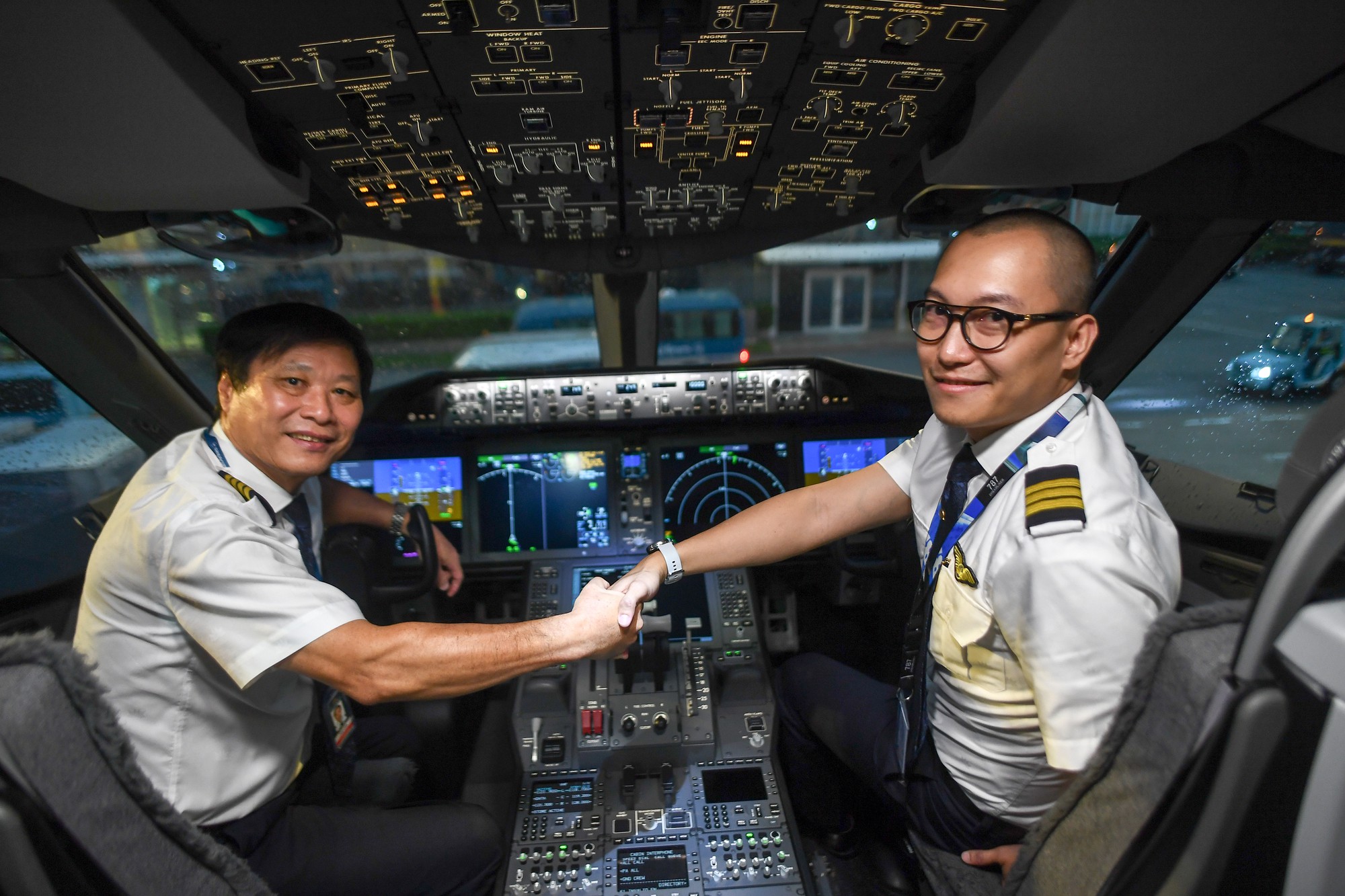 Chuyến bay thương mại đầu tiên của "siêu máy bay" lớn nhất Việt Nam có gì lạ?
