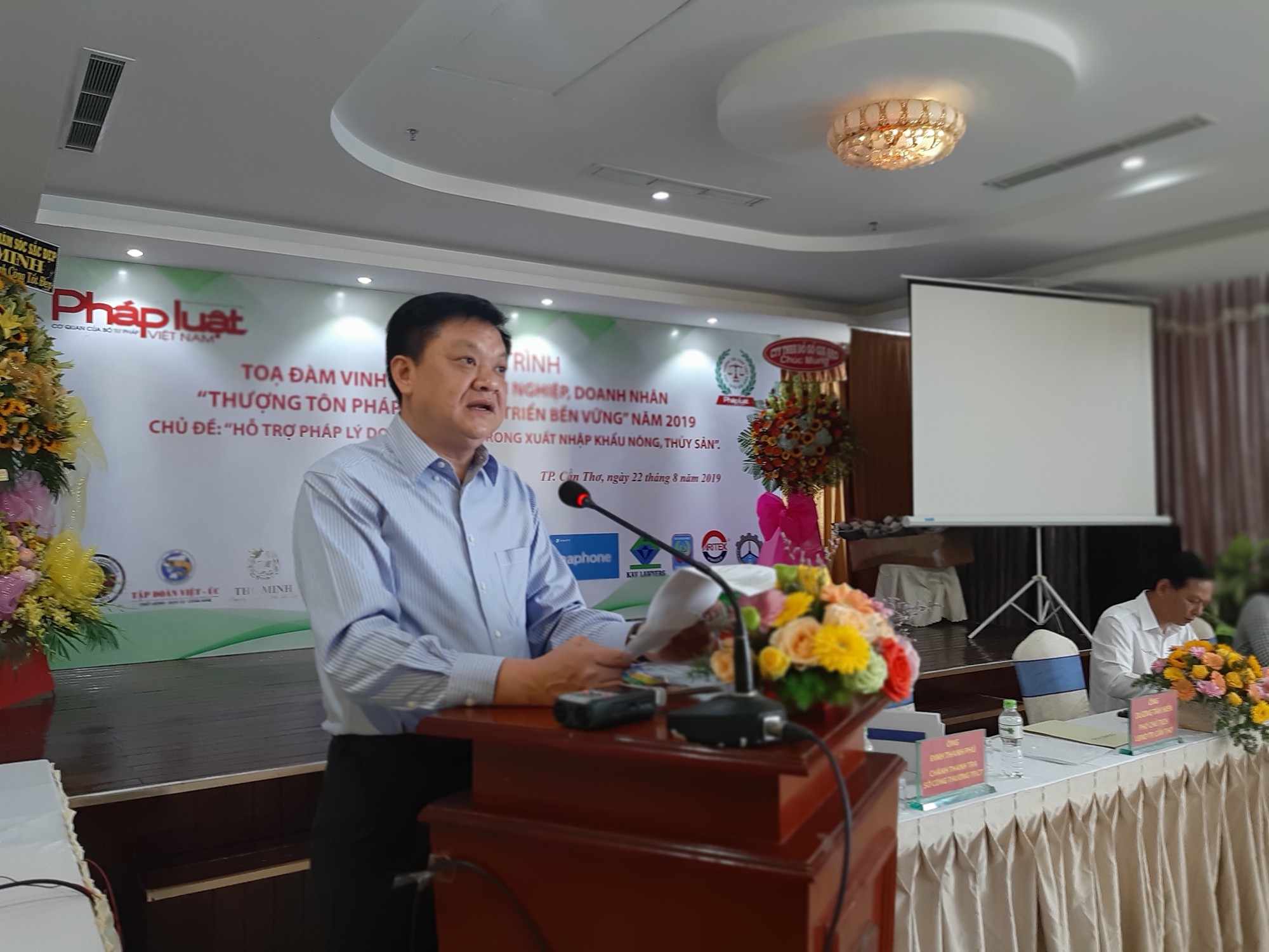 Nhiều DN được hỗ trợ ph&aacute;p l&yacute; trong xuất, nhập khẩu n&ocirc;ng thủy sản - Ảnh 1.