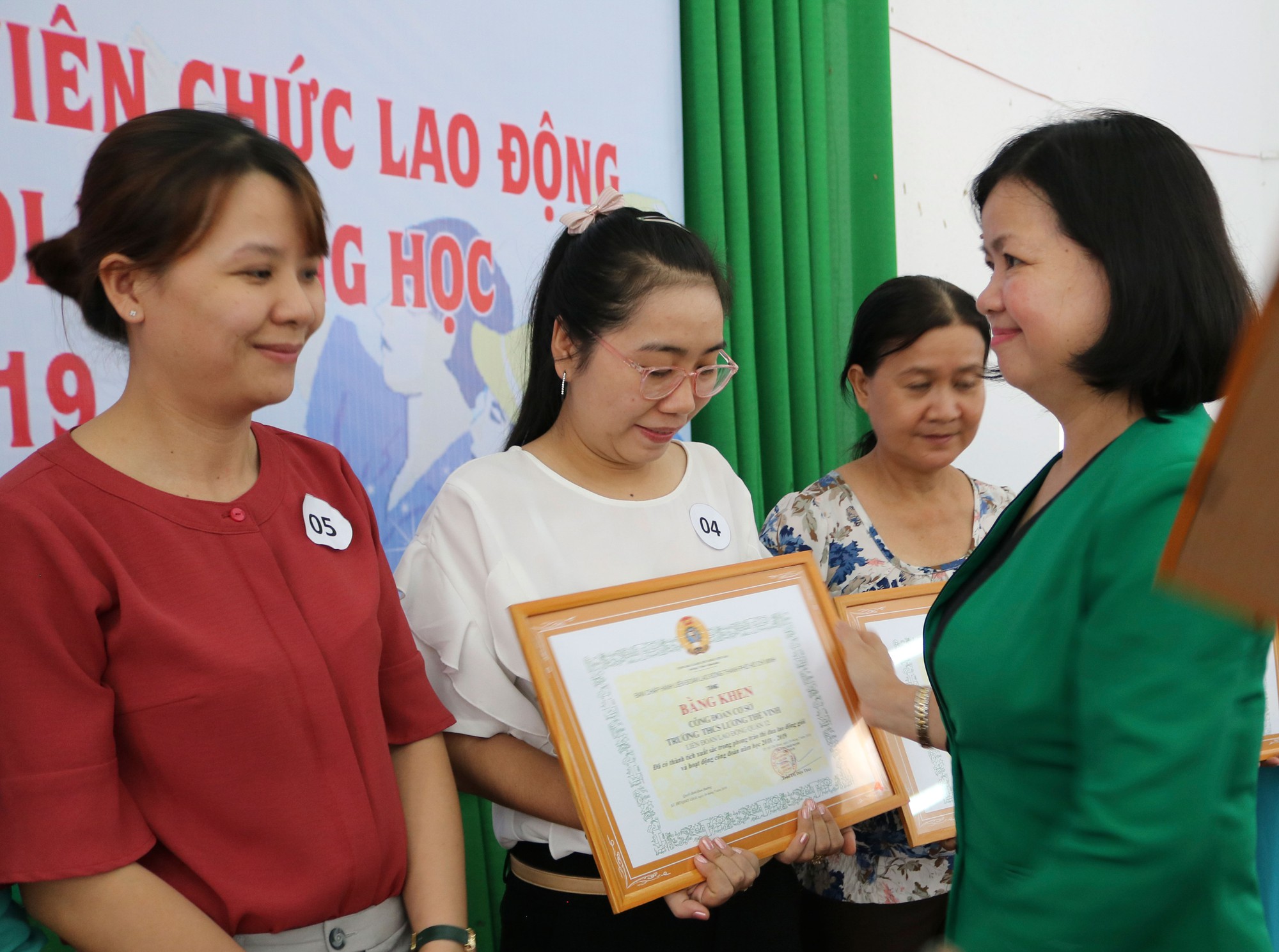 Chăm lo đời sống cho giáo viên