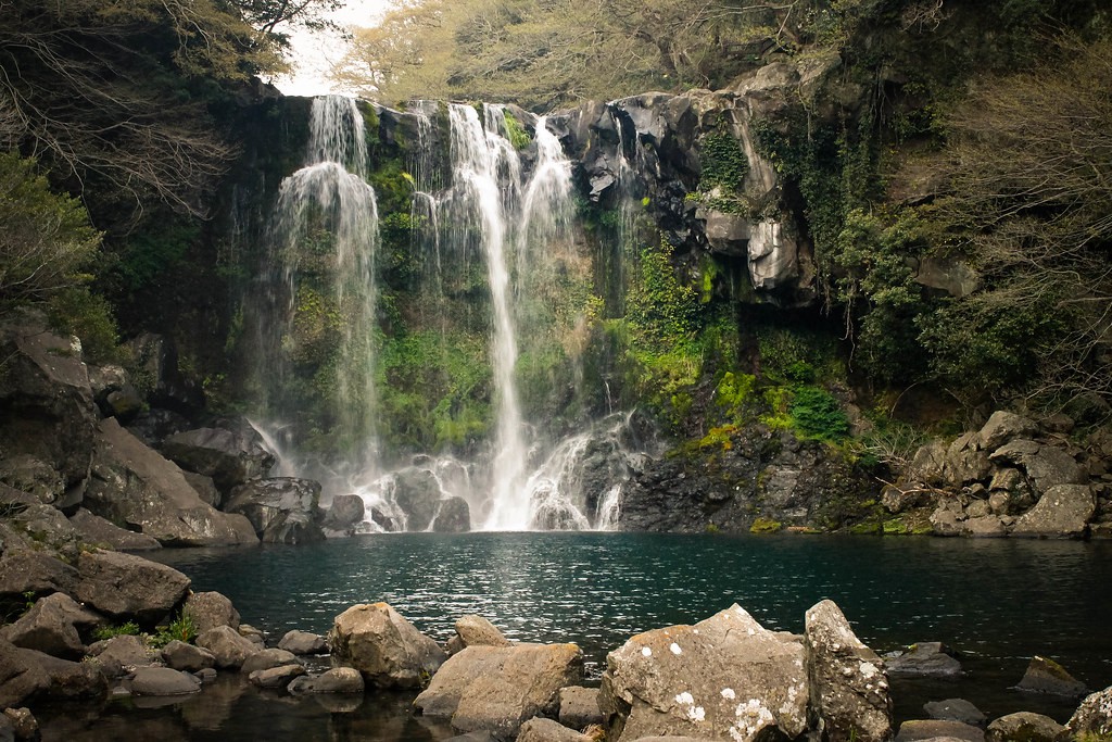 Thăm đảo Jeju, đừng qu&ecirc;n chinh phục n&uacute;i Hallasan h&ugrave;ng vĩ - Ảnh 3.