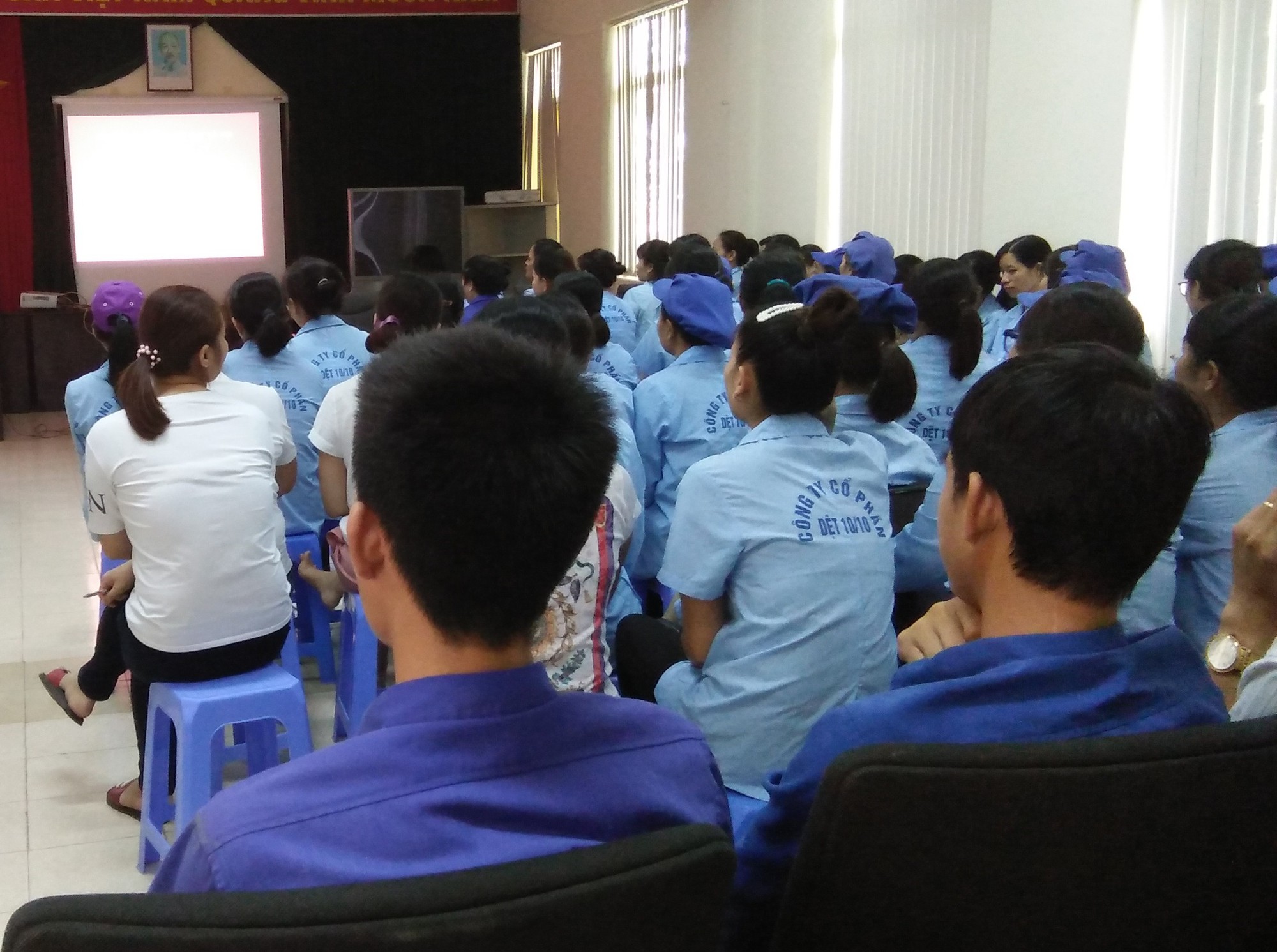 Hà Nội: Nâng cao kiến thức pháp luật cho lao động nữ