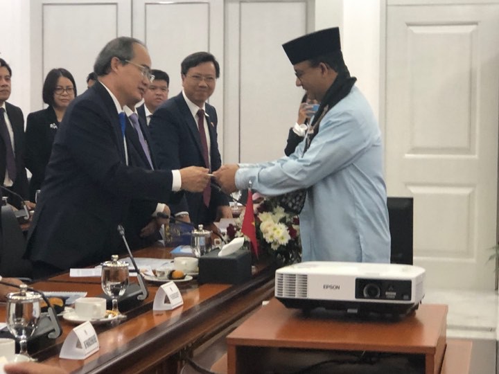 Bí thư Nguyễn Thiện Nhân đề xuất kết nối hàng không, hàng hải Việt Nam - Indonesia