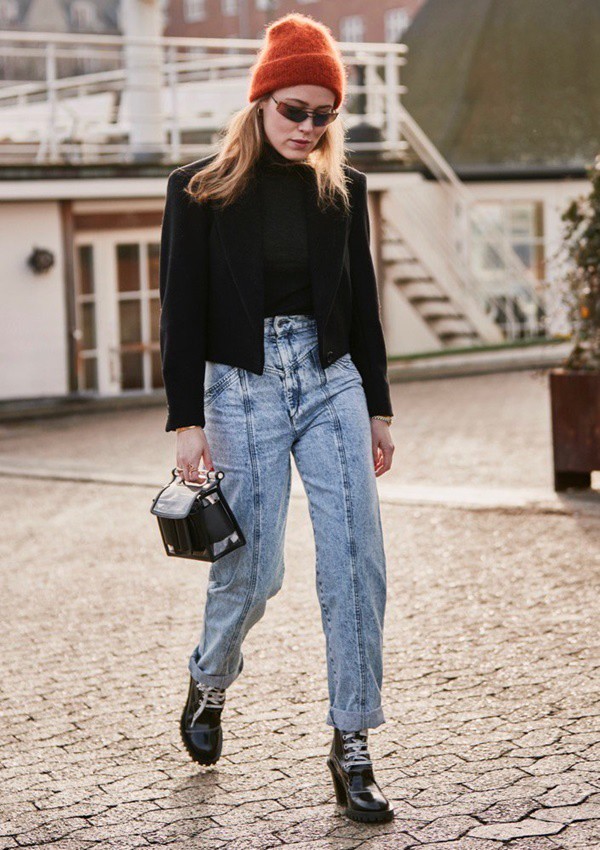 9 mốt quần jeans rộ l&ecirc;n nửa cuối năm 2019 - Ảnh 1.