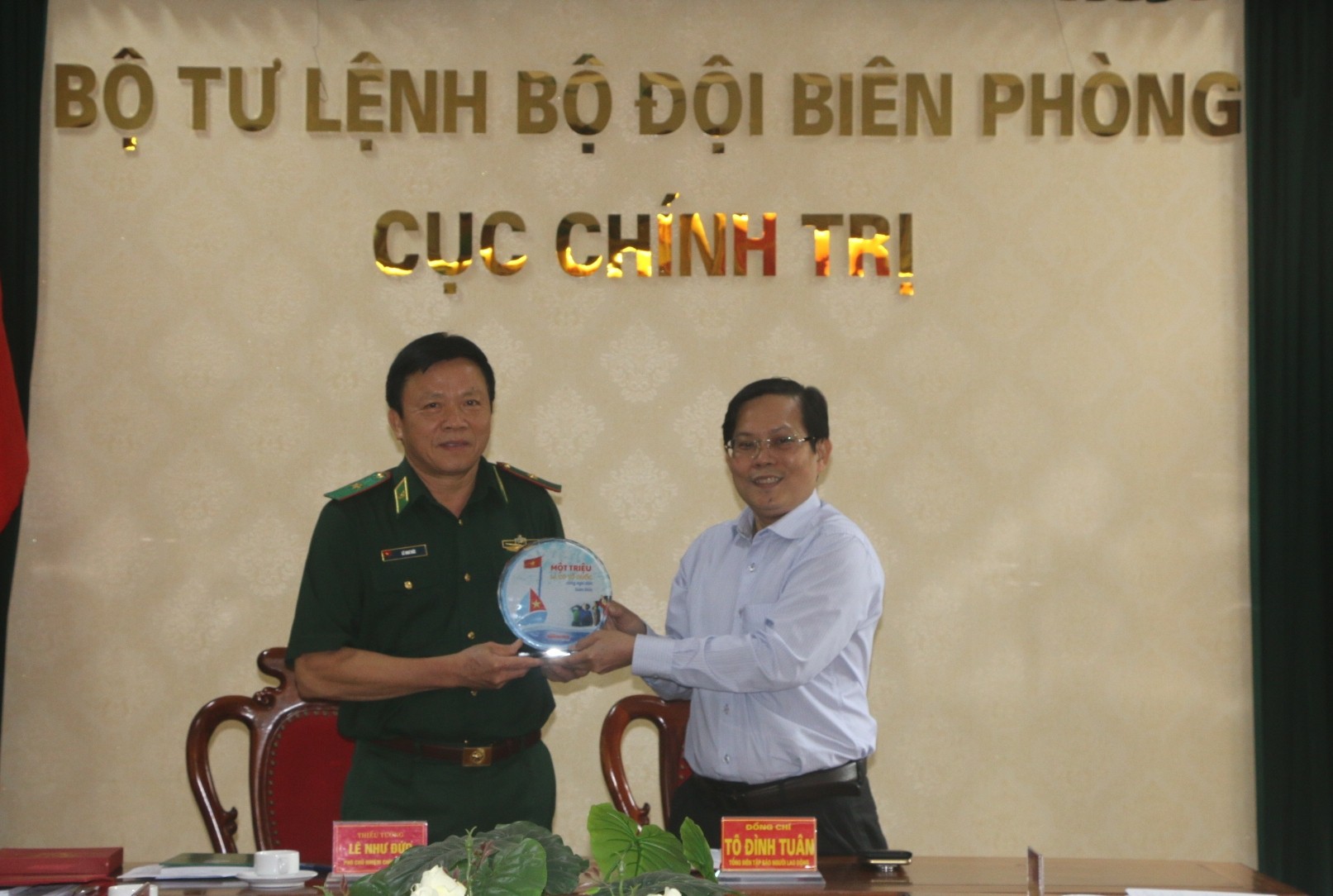 Báo Người Lao Động hợp tác chặt chẽ với Bộ Tư lệnh Bộ đội Biên phòng