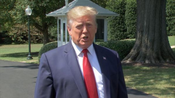Ông Trump phản đòn, tăng thuế với 550 tỉ USD hàng Trung Quốc
