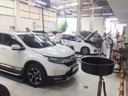 Đại lý ôtô kêu trời vì hàng tồn