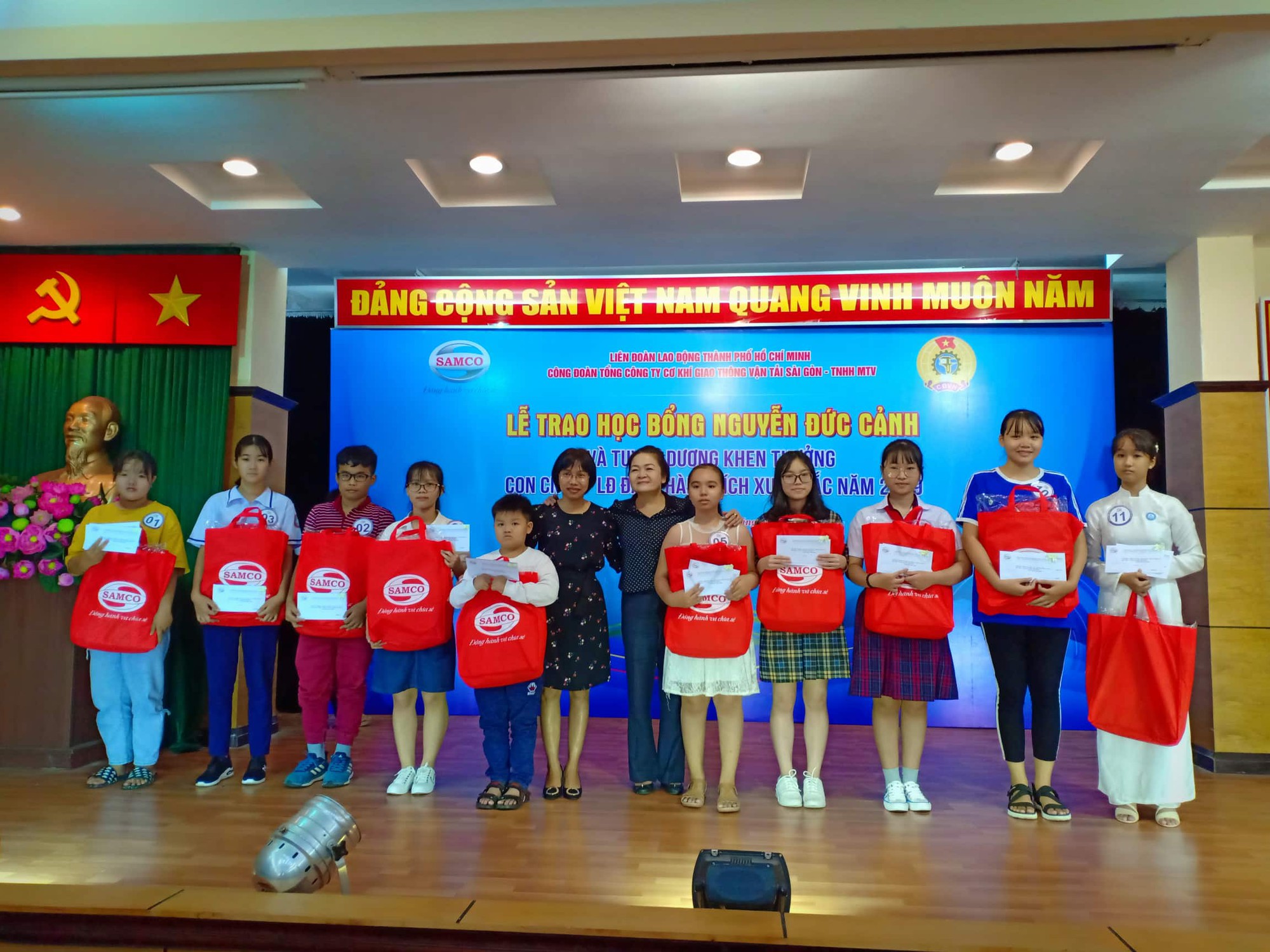 Công đoàn SAMCO động viên con CNVC-LĐ học giỏi