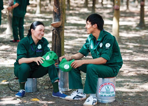Khuyến khích công nhân cao su phát huy sáng tạo