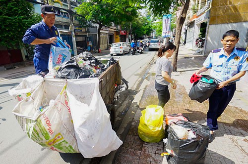 Căng thẳng đơn giá rác
