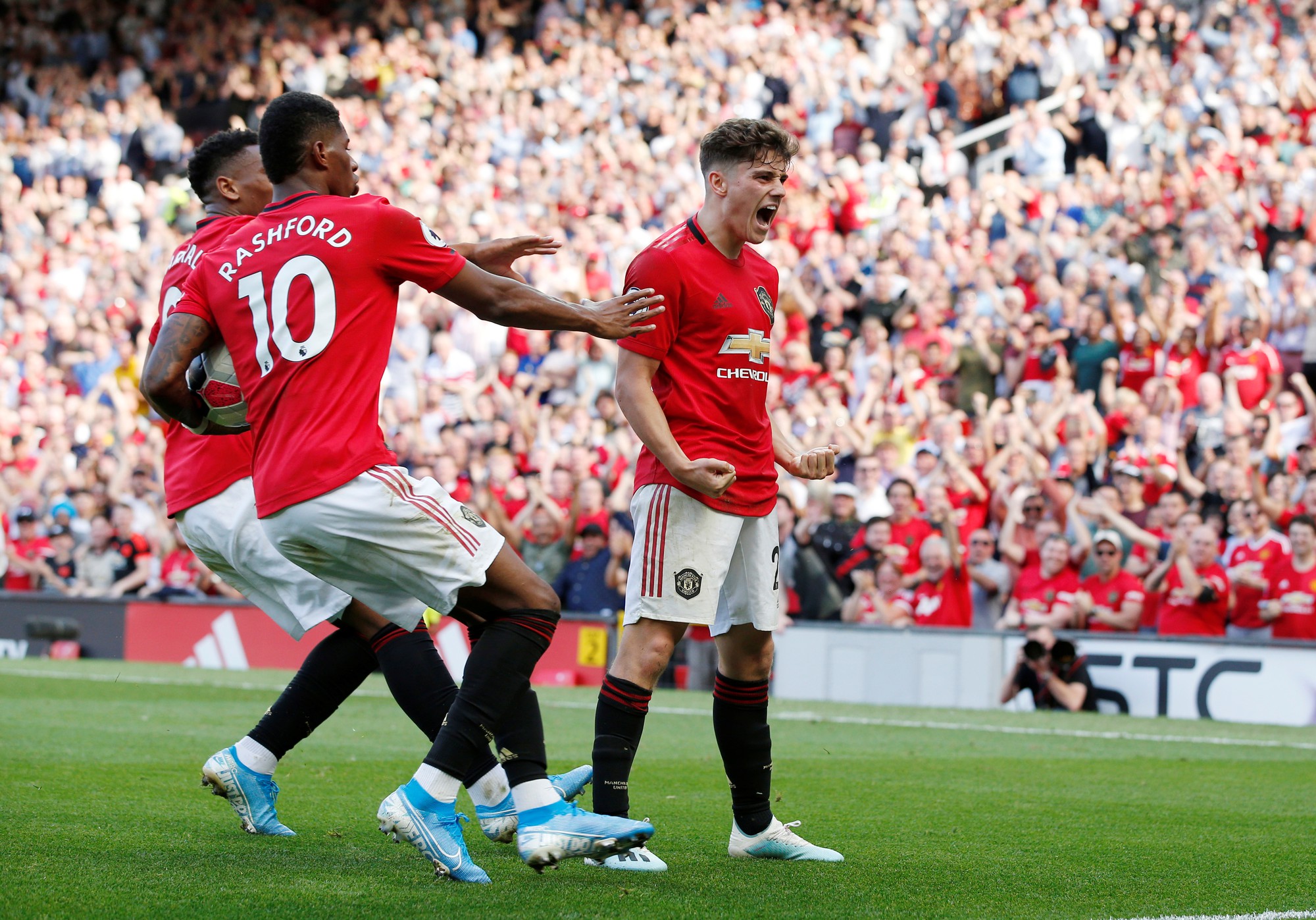 Man United thua sốc Crystal Palace, b&aacute;o ch&iacute; Anh chỉ t&ecirc;n tội đồ - Ảnh 6.