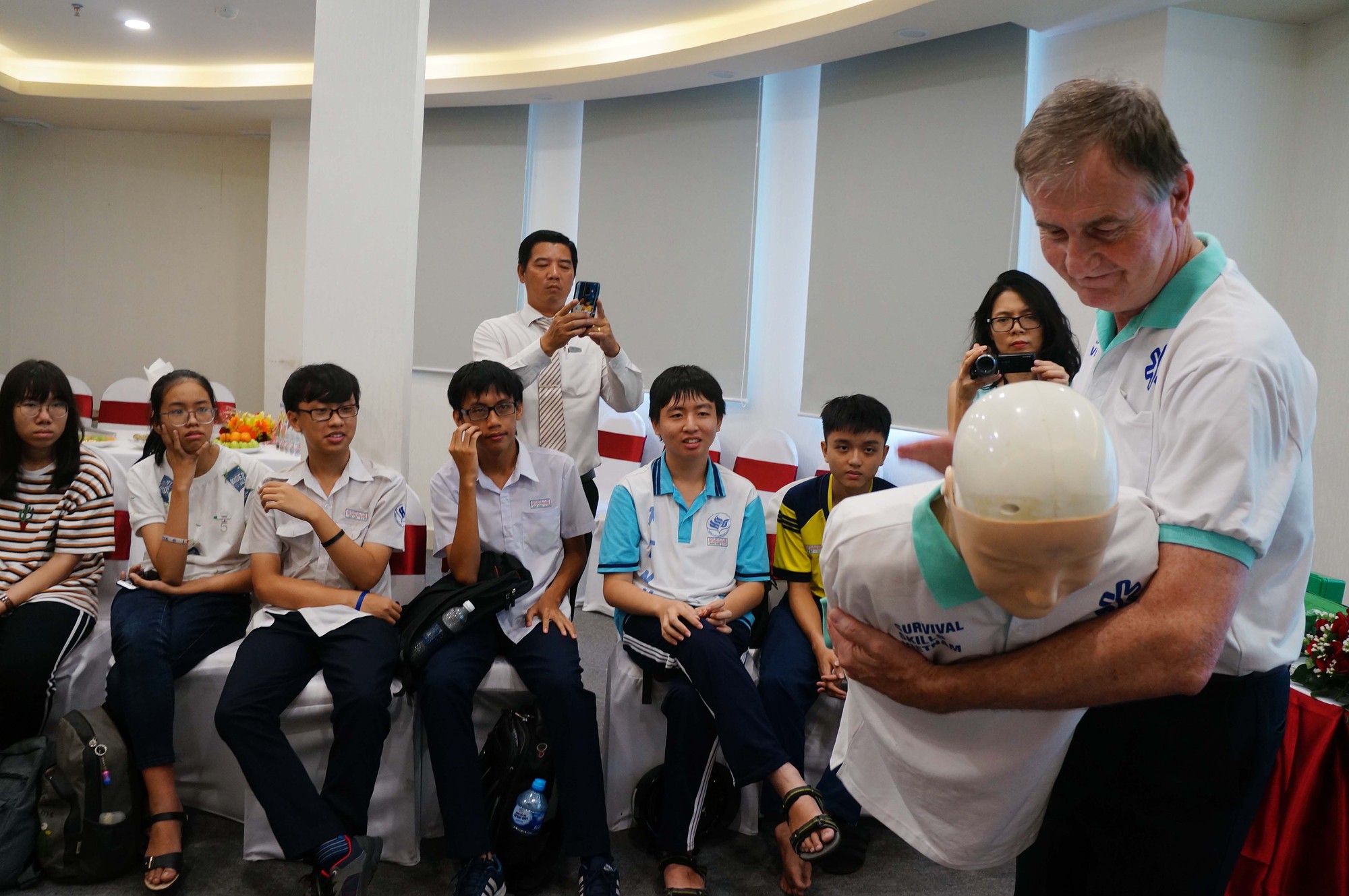 Đủ kiểu dạy kỹ năng sống cho học sinh