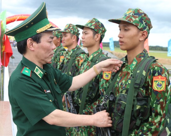 Hát vang bài ca hữu nghị "Việt Nam đoàn kết Campuchia"