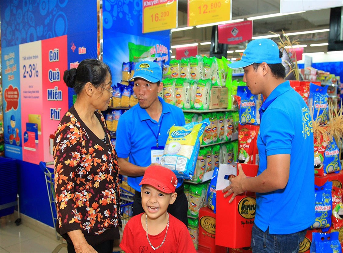 B&igrave;nh Phước: B&aacute;n h&agrave;ng ưu đ&atilde;i cho đo&agrave;n vi&ecirc;n - Ảnh 1.