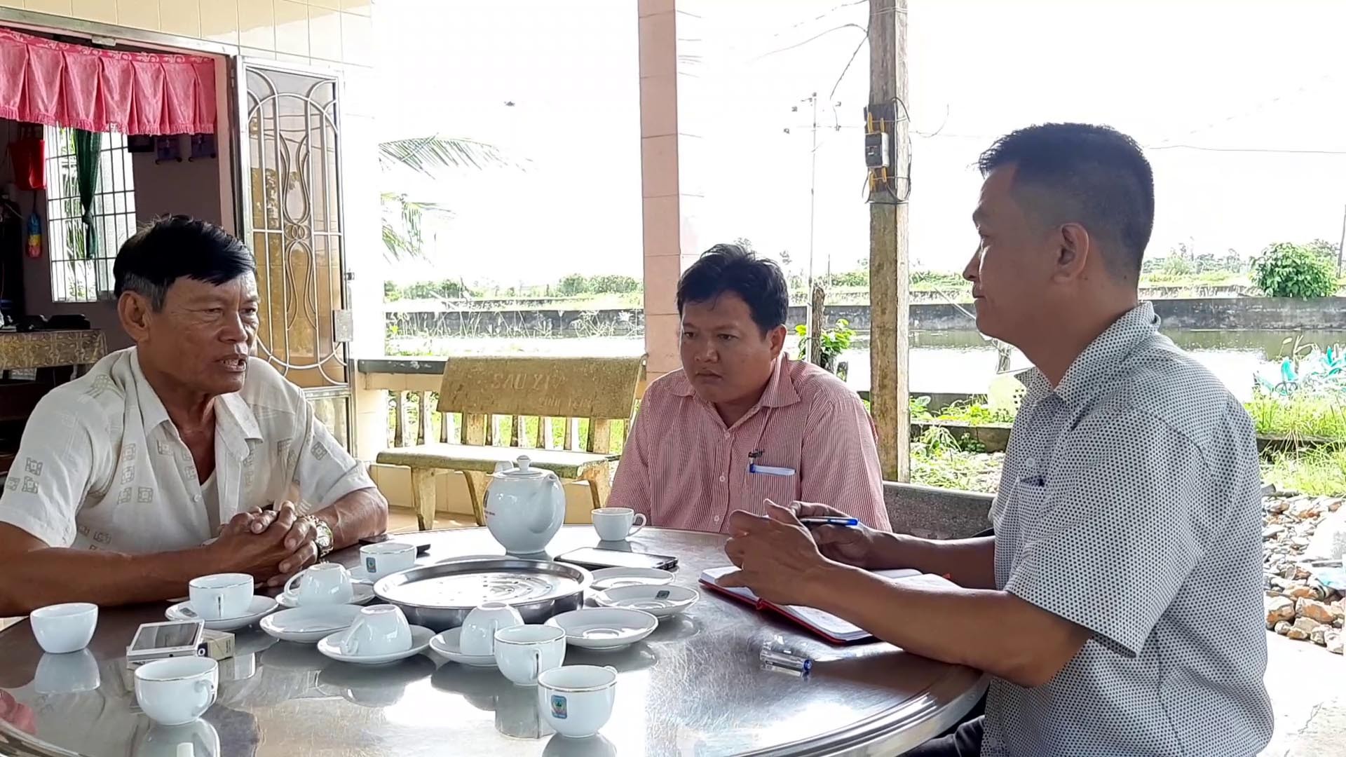 DI CHÚC BÁC SÁNG LÒNG TA: Ông Út làm theo lời Bác!