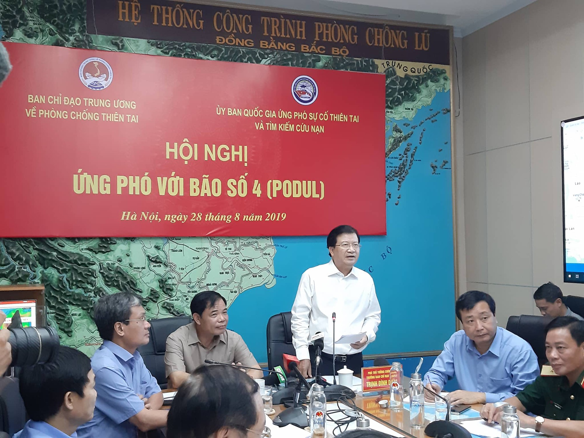 Chiều 30-8, bão số 4 giật cấp 11 sẽ đổ bộ Thanh Hóa - Quảng Bình, gây mưa rất to - Ảnh 2.