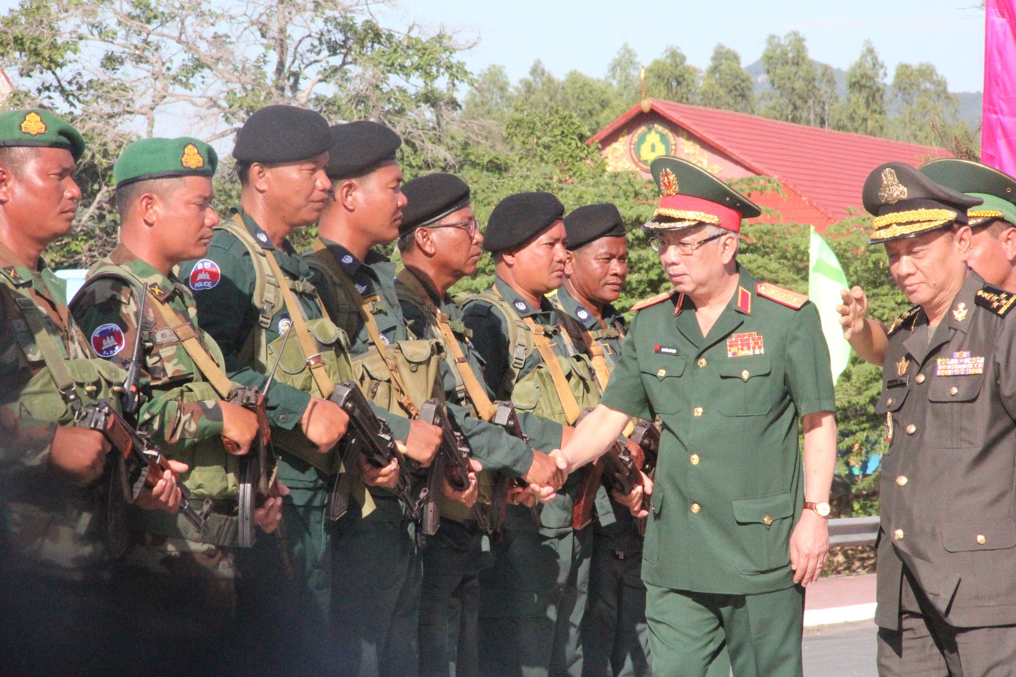 Trang trọng Lễ ch&agrave;o cột mốc chủ quyền bi&ecirc;n giới Việt Nam - Campuchia - Ảnh 12.