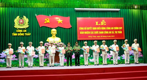 Đồng Th&aacute;p chọn gần 100 c&ocirc;ng an ch&iacute;nh quy c&oacute; đạo đức tốt đưa về x&atilde; - Ảnh 1.