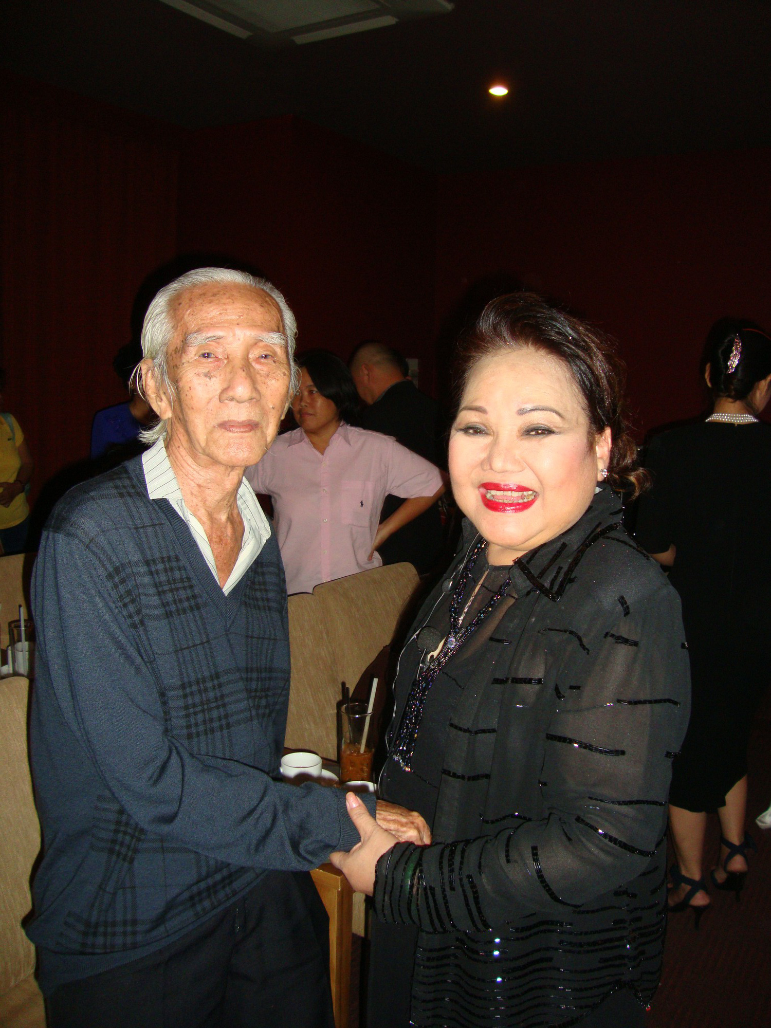 NSND Ngọc Giàu: "Giữa Paris, tôi ca bài vọng cổ mừng Ngày Độc lập"