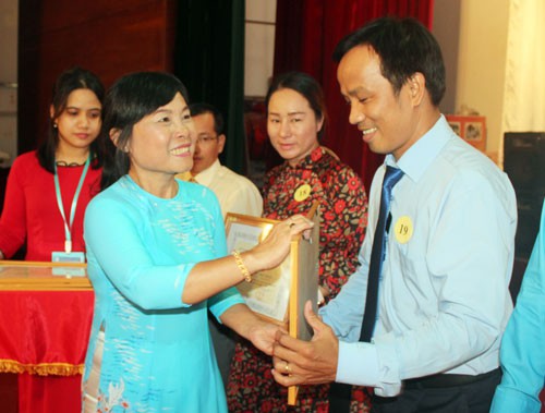 Hàng tỉ đồng hỗ trợ học sinh, giáo viên khó khăn