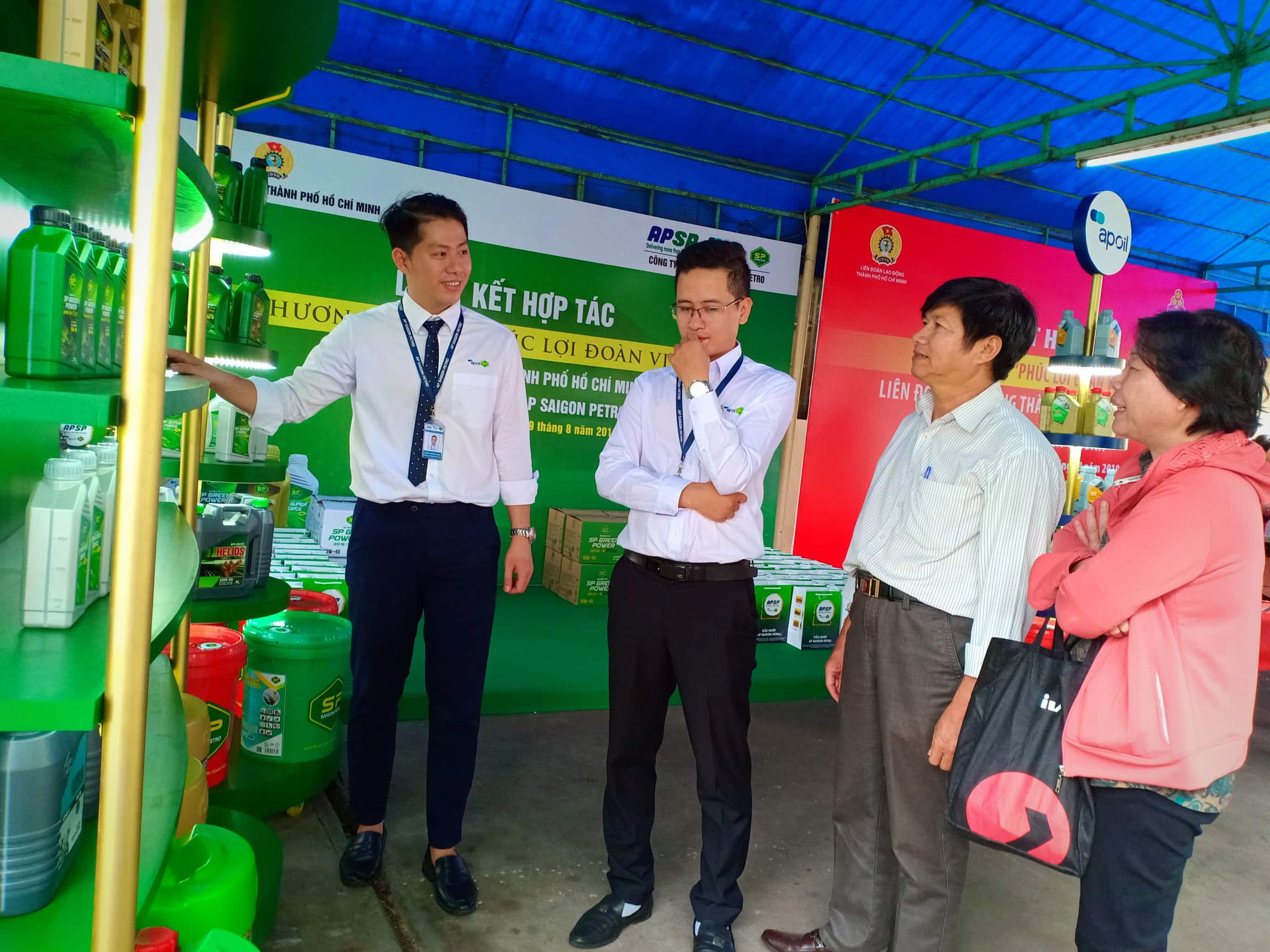 Vissan v&agrave; Saigon Petro b&aacute;n h&agrave;ng giảm gi&aacute; cho đo&agrave;n vi&ecirc;n C&ocirc;ng đo&agrave;n - Ảnh 5.